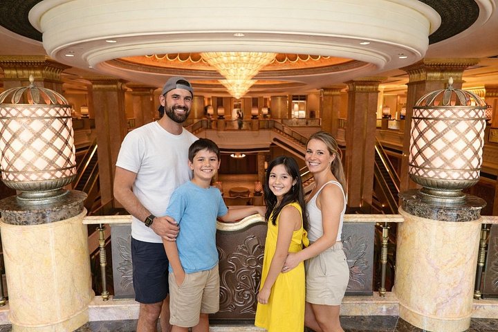 Passeio de dia inteiro de Dubai para Abu Dhabi, com locais culturais e o parque temático Ferrari World, foto 12 | wizardtrip
