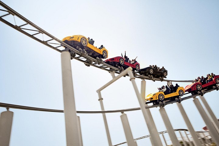 Passeio de dia inteiro de Dubai para Abu Dhabi, com locais culturais e o parque temático Ferrari World, foto 16 | wizardtrip