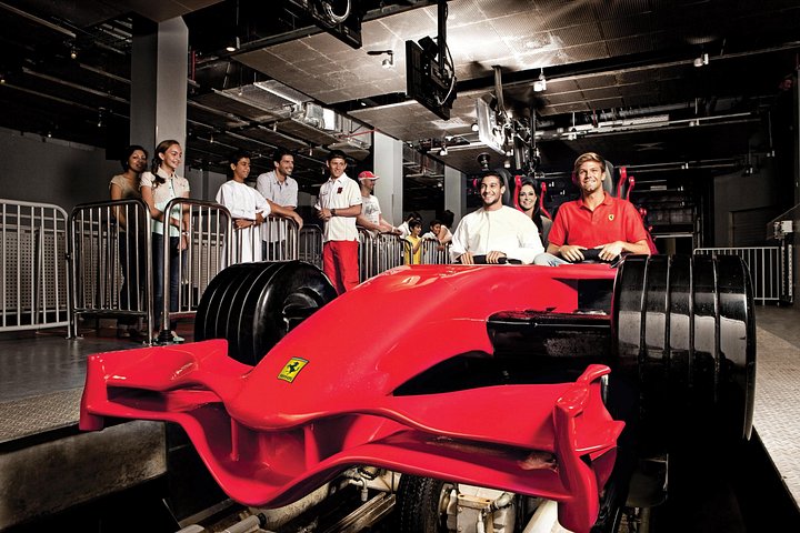 Passeio de dia inteiro de Dubai para Abu Dhabi, com locais culturais e o parque temático Ferrari World, foto 17 | wizardtrip