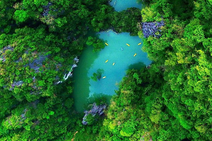Kayak por cuevas marinas y lagunas en la bahía de Phang Nga, Tailandia, durante una excursión de un día, foto 12 | wizardtrip