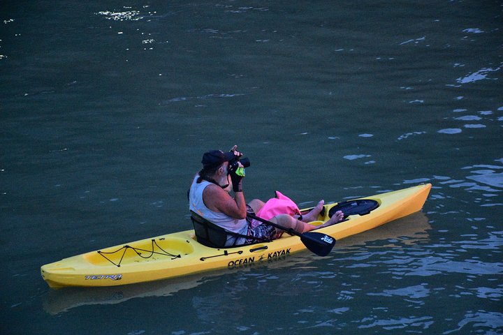 Kayak por cuevas marinas y lagunas en la bahía de Phang Nga, Tailandia, durante una excursión de un día, foto 18 | wizardtrip
