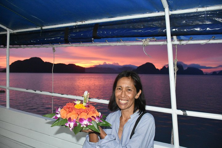 Kayak por cuevas marinas y lagunas en la bahía de Phang Nga, Tailandia, durante una excursión de un día, foto 22 | wizardtrip
