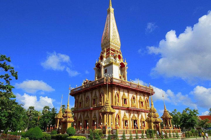 Private customized tour of Phuket with driver, visiting temples, beaches, and viewpoints, photo 13 | wizardtrip