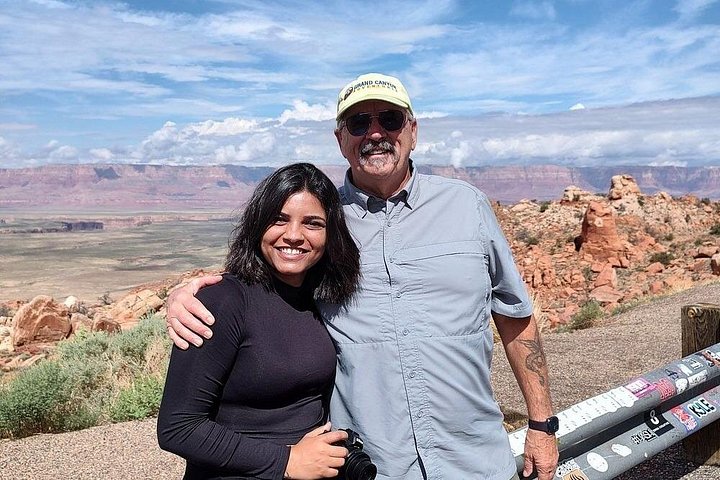 Dagtocht naar Antelope Canyon en Horseshoe Bend vanuit Flagstaff, Arizona, met prachtige natuurlijke landschappen en rotsformaties, foto 10 | wizardtrip