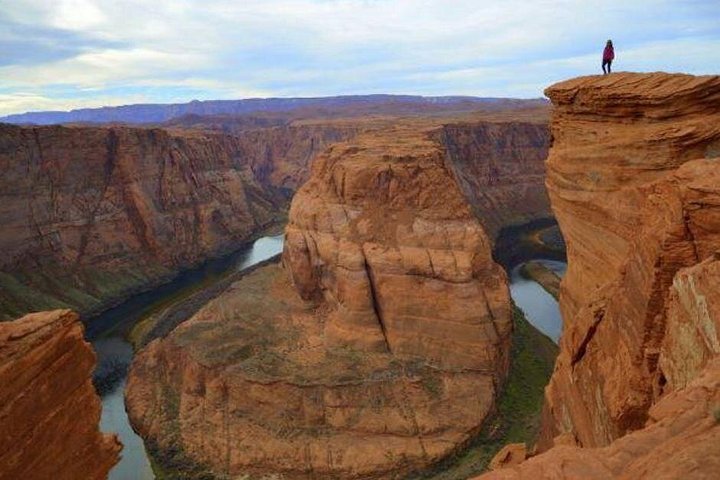 Dagtocht naar Antelope Canyon en Horseshoe Bend vanuit Flagstaff, Arizona, met prachtige natuurlijke landschappen en rotsformaties, foto 14 | wizardtrip