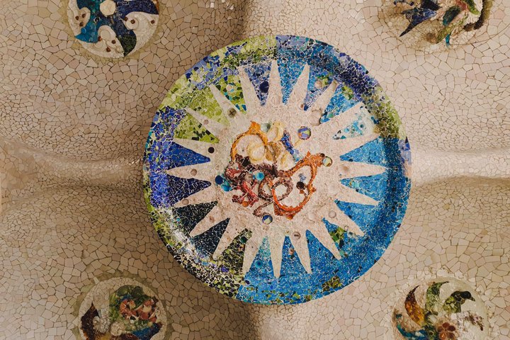 Heldagstur med guide til Barcelonas højdepunkter, inklusive Sagrada Familia og Park Guell, foto 10 | wizardtrip