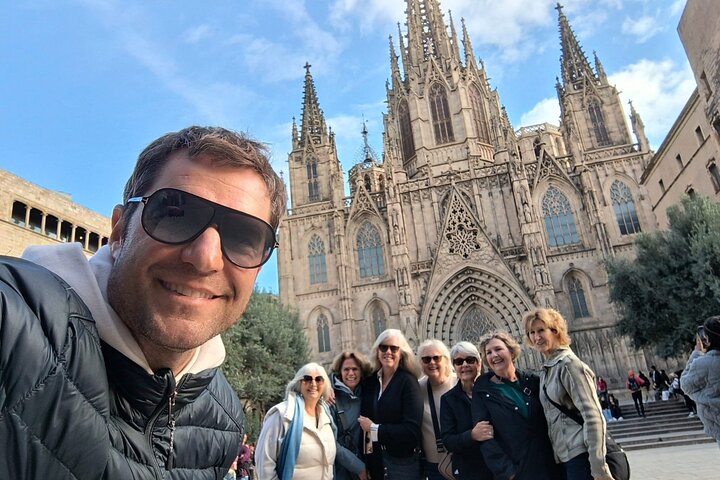 En guidet tur til Barcelonas høydepunkter, inkludert Sagrada Familia, det gotiske kvarteret og Montjuïc, foto 6 | wizardtrip