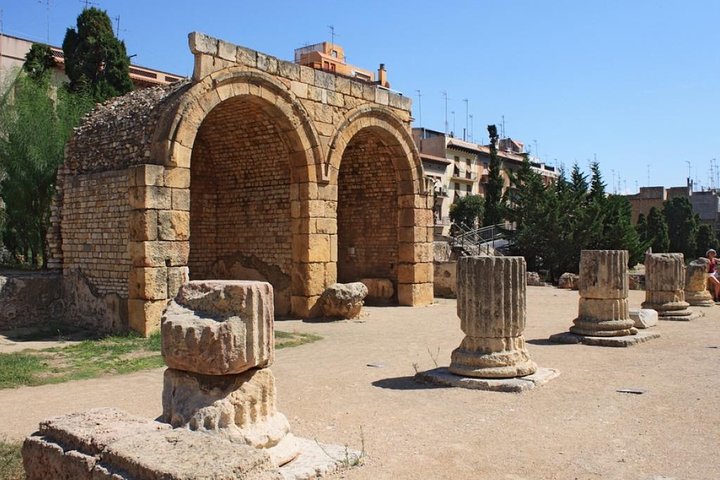 Esplora le rovine romane di Tarragona e il fascino costiero di Sitges in una gita di un giorno da Barcellona, foto 18 | wizardtrip