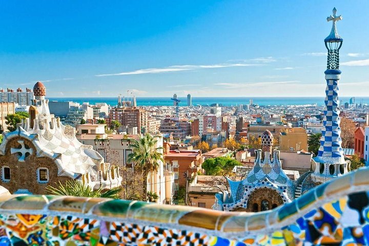 Private tour of Barcelona's iconic Park Guell and Sagrada Familia with guided exploration, photo 7 | wizardtrip