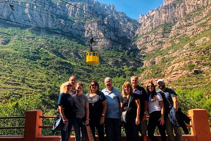 Tour privado al Monasterio de Montserrat desde Barcelona con impresionantes vistas a la montaña, foto 7 | wizardtrip