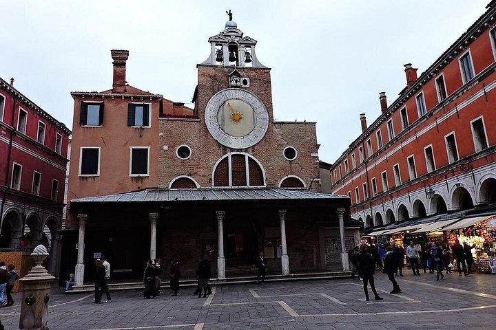 Venice food and wine tour with tastings and wine sips at historic locations, photo 22 | wizardtrip