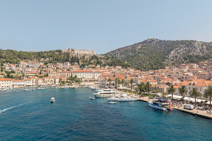 Heldags båttur til Hvar, Brač og Pakleniøyene fra Split, Kroatia, med bading og lunsj, foto 19 | wizardtrip