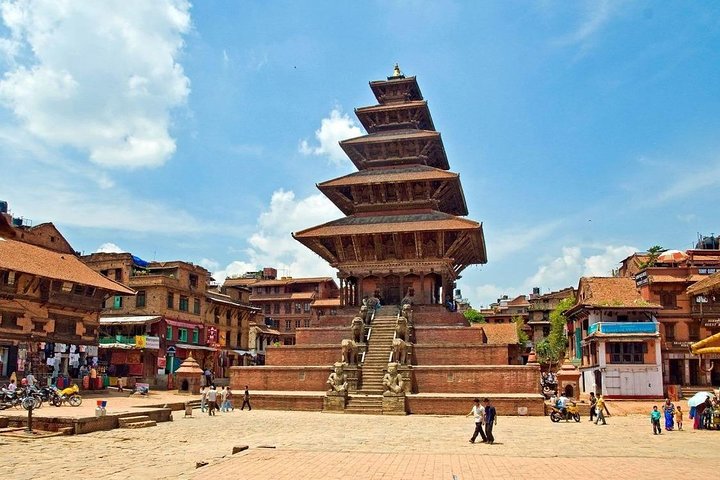 Privat dagsutflykt som utforskar Bhaktapurs antika tempel och Nagarkots Himalaya-utsikter nära Kathmandu, Nepal, foto 8 | wizardtrip